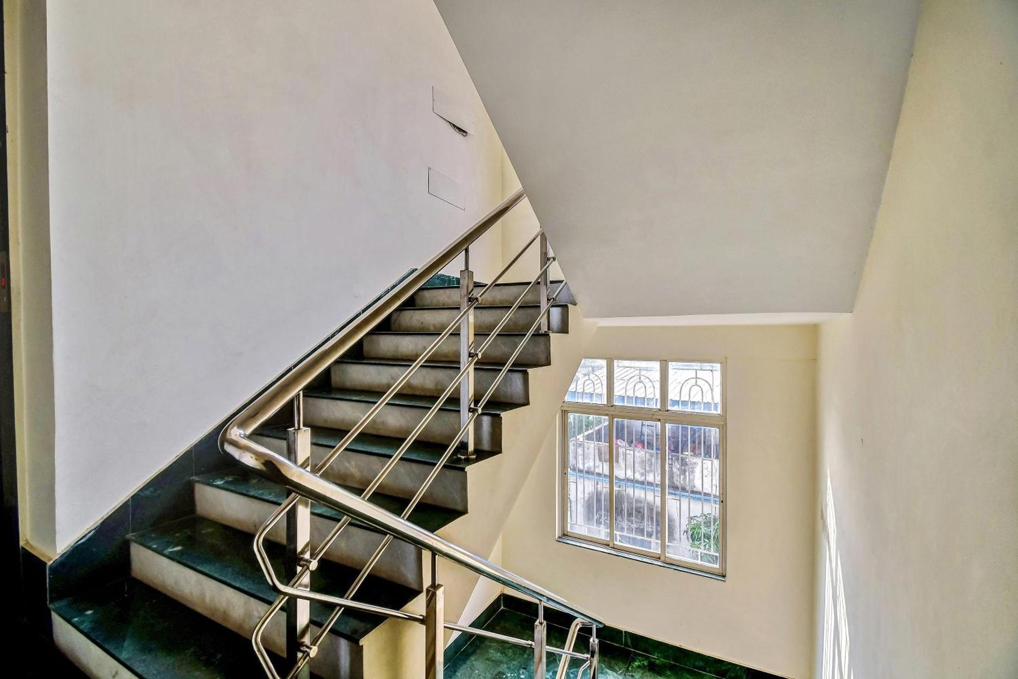 Capital O Kabita Guest House Near Acropolis Mall Καλκούτα Εξωτερικό φωτογραφία