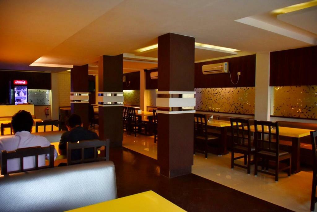 Capital O Kabita Guest House Near Acropolis Mall Καλκούτα Εξωτερικό φωτογραφία